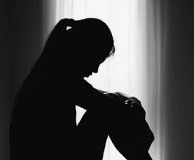 ਘੋਰ ਕਲਯੁਗ ; ਮਾਂ ਤੇ ਨਾਨੀ ਨੇ 3 ਲੱਖ ਰੁਪਏ ’ਚ ਵੇਚੀ ਨਾਬਾਲਗ ਲੜਕੀ