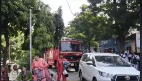 ਅੰਮ੍ਰਿਤਸਰ ਦੇ ਸਰਕਾਰੀ ਹਸਪਤਾਲ ‘ਚ ਲੱਗੀ ਅੱਗ, ਮੱਚਿਆ ਹੜਕੰਪ, ਸਟਾਫ ਨੇ ਤੋੜੇ ਸ਼ੀਸ਼ੇ, ਸਾਰਿਆਂ ਨੂੰ ਸੁਰੱਖਿਅਤ ਕੱਢਿਆ ਬਾਹਰ