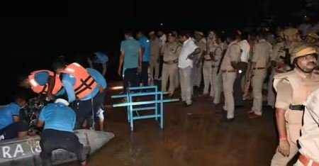 ਆਗਰਾ 'ਚ ਮੂਰਤੀ ਵਿਸਰਜਨ ਦੌਰਾਨ ਵੱਡਾ ਹਾਦਸਾ: 13 ਨੌਜਵਾਨ ਡੁੱਬੇ, 2 ਦੀ ਮੌਤ