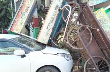 ਪੀ. ਆਰ. ਟੀ. ਸੀ. ਬੱਸ ਨੇ ਕਾਰ ਨੂੰ ਮਾਰੀ ਟੱਕਰ, ਪੈ ਗਿਆ ਰੌਲਾ