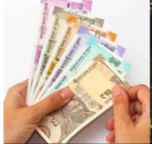 ਪੰਜਾਬ ਅਤੇ ਹਰਿਆਣਾ ਹਾਈ ਕੋਰਟ ਨੇ ਪੰਜਾਬ ਸਰਕਾਰ ਨੂੰ ਕਰਮਚਾਰੀਆਂ ਅਤੇ ਪੈਨਸ਼ਨਰਾਂ ਦੇ ਮਹਿੰਗਾਈ ਭੱਤੇ (ਡੀਏ) ਅਤੇ ਮਹਿੰਗਾਈ ਰਾਹਤ ਬਾਰੇ ਸਮੇਂ ਸਿਰ ਫੈਸਲਾ ਲੈਣ ਦੇ ਨਿਰਦੇਸ਼ ਦਿੱਤੇ ਹਨ।