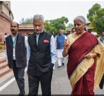 Middle Class ਲਈ ਵੱਡੀ ਖ਼ਬਰ, 175 ਚੀਜ਼ਾਂ 'ਤੇ ਘਟਣਗੇ ਟੈਕਸ ! ਦੇਖੋ ਪੂਰੀ ਲਿਸਟ