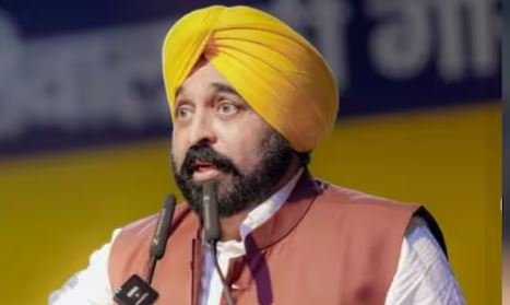 Punjab CM Mann Health : ਪੰਜਾਬ ਦੀ ਸਿਆਸਤ 'ਚ ਮੱਚੀ ਹਲਚਲ, CM ਦੂਜੇ ਦਿਨ ਵੀ ਹਸਪਤਾਲ 'ਚ ਭਰਤੀ, ਅੱਜ 'ਆਪ' ਨੇਤਾ ਮਨੀਸ਼ ਸਿਸੋਦੀਆ ਜਾਣਗੇ ਮਿਲਣ...